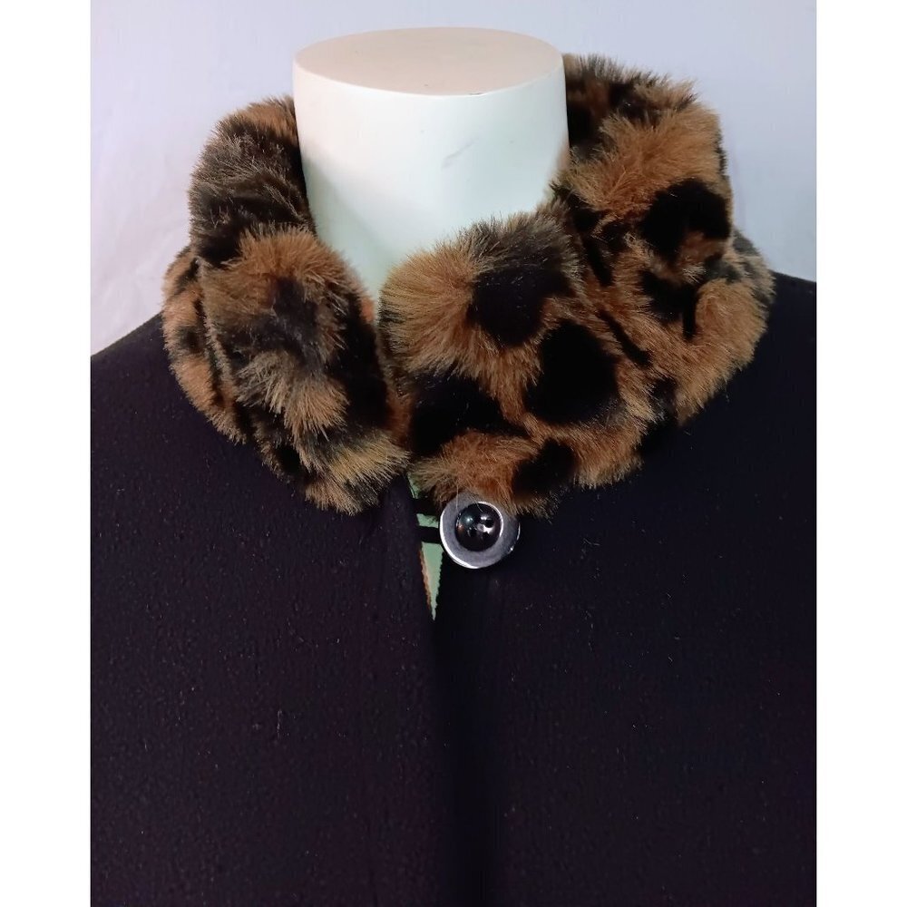 OSFM Women Leopard Fleece Black Cape - Picture 5 of 8